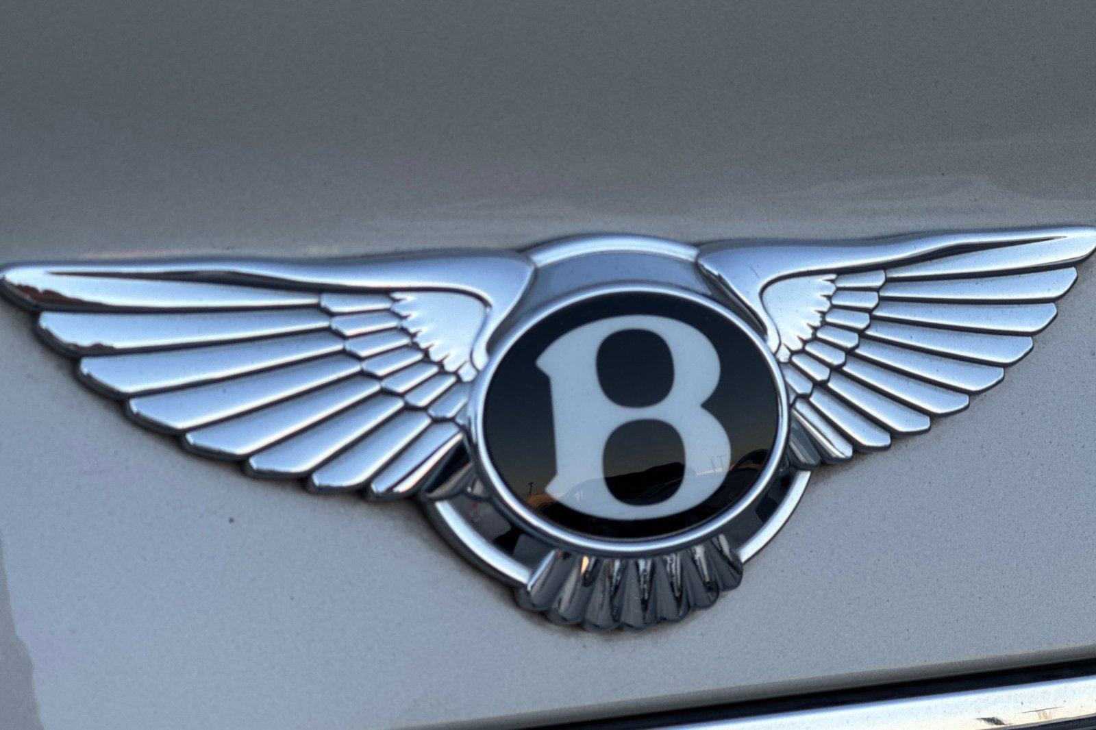 Used 2018 Bentley Bentayga image 23