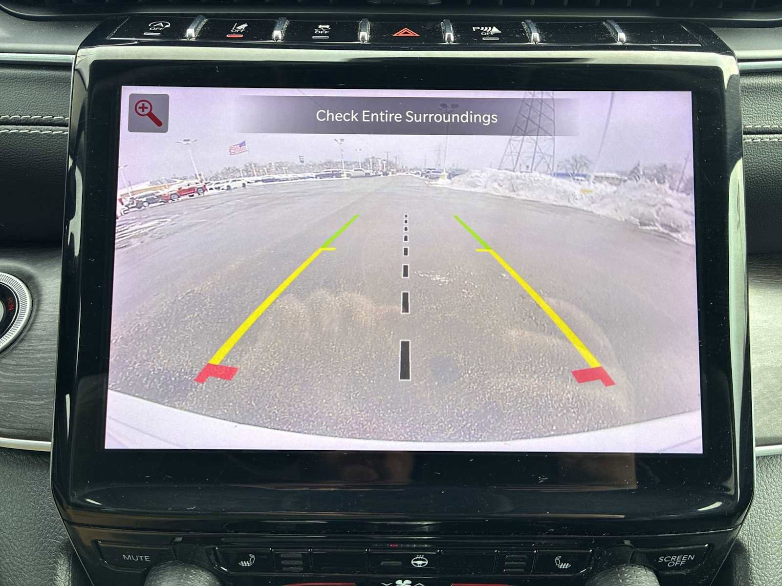 Used 2023 Jeep Grand Cherokee Limited image 15