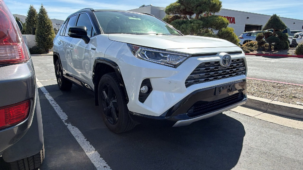 Used 2020 Toyota RAV4 XSE image 1
