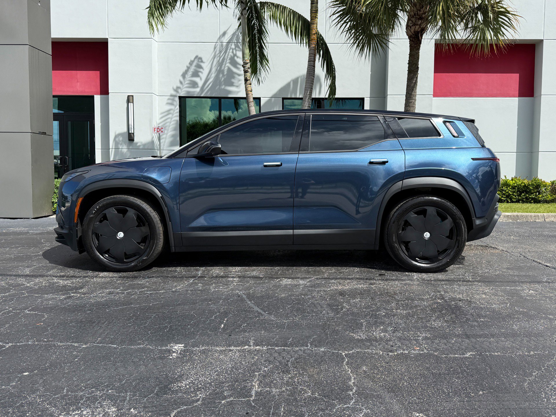 Used 2023 Fisker Ocean Extreme image 11