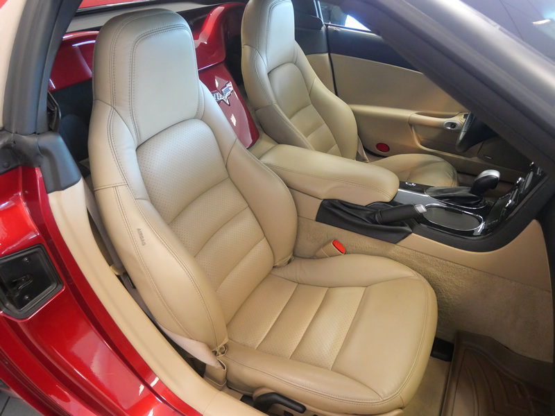 Used 2011 Chevrolet Corvette Grand Sport w/ Preferred Equipment Group RWD image 17