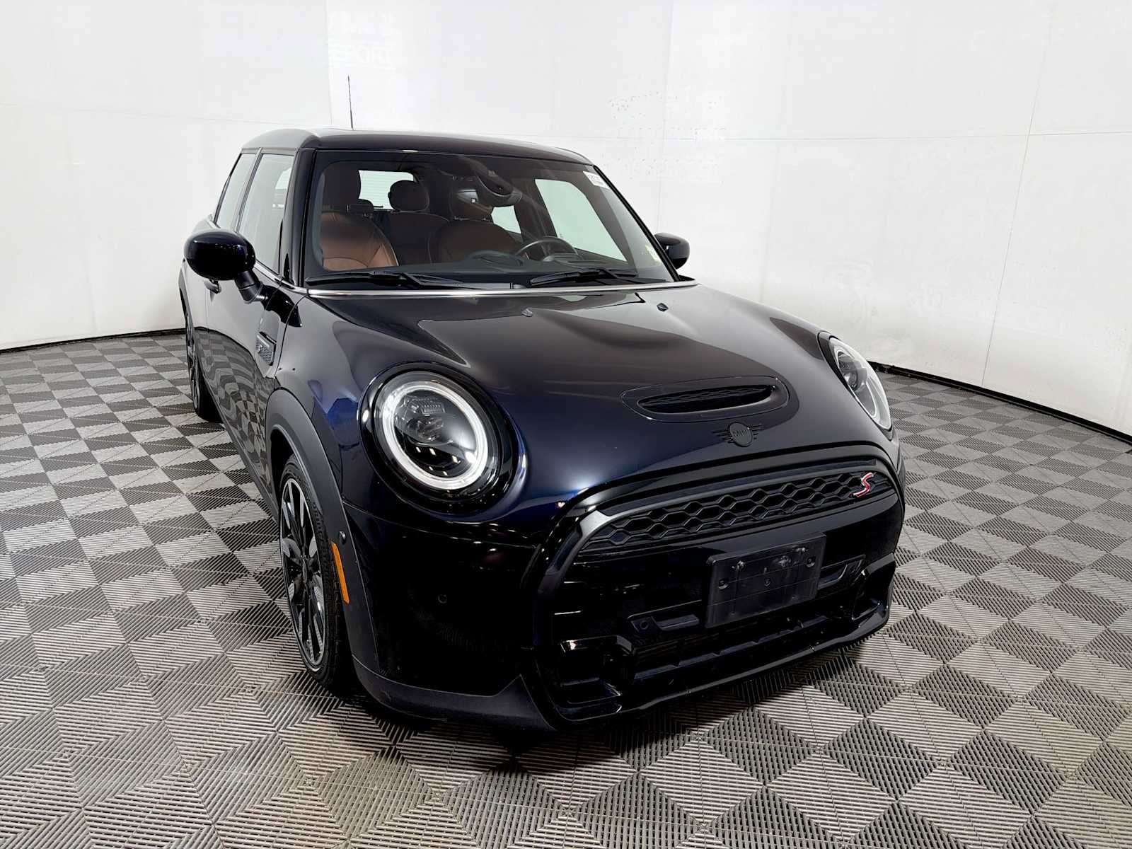 Used 2024 MINI Cooper S FWD image 2