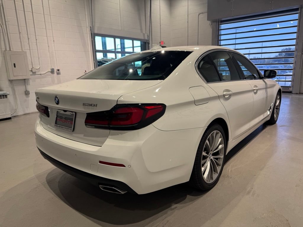 Used 2023 BMW 530i xDrive w/ Premium Package AWD/4WD image 7