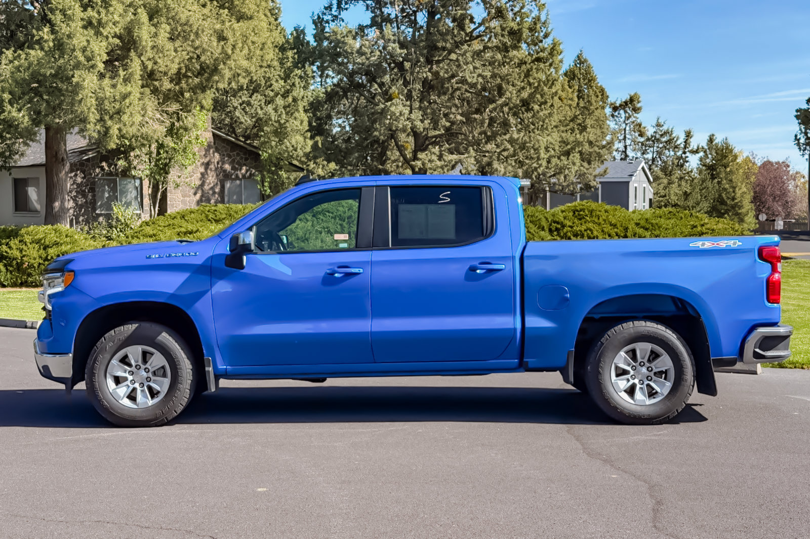 Used 2025 Chevrolet Silverado 1500 LT w/ Work Truck Package AWD/4WD image 8