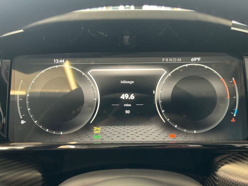 New 2026 Aston Martin V8 Vantage Convertible image 16