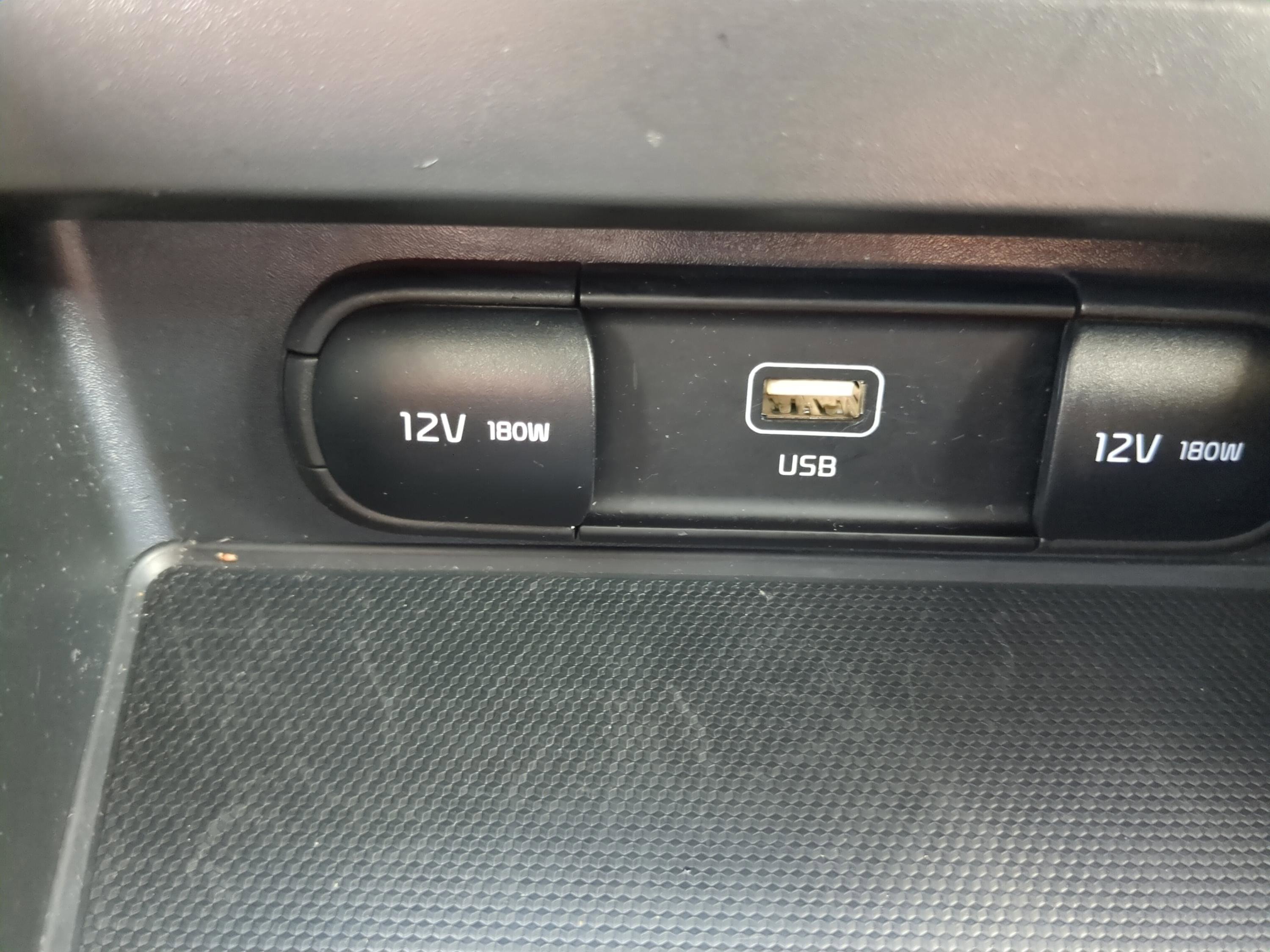 Certified 2023 Kia Soul LX FWD image 16