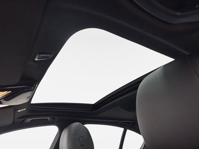 Used 2018 BMW 530i xDrive AWD/4WD image 29