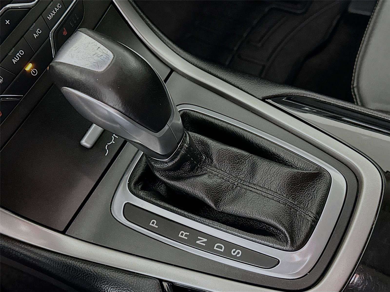 Used 2017 Ford Edge SEL w/ Equipment Group 201A image 15