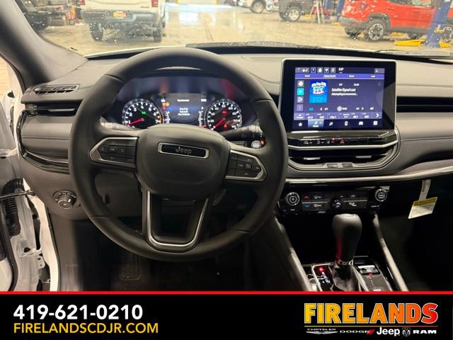 New 2026 Jeep Compass Latitude image 11