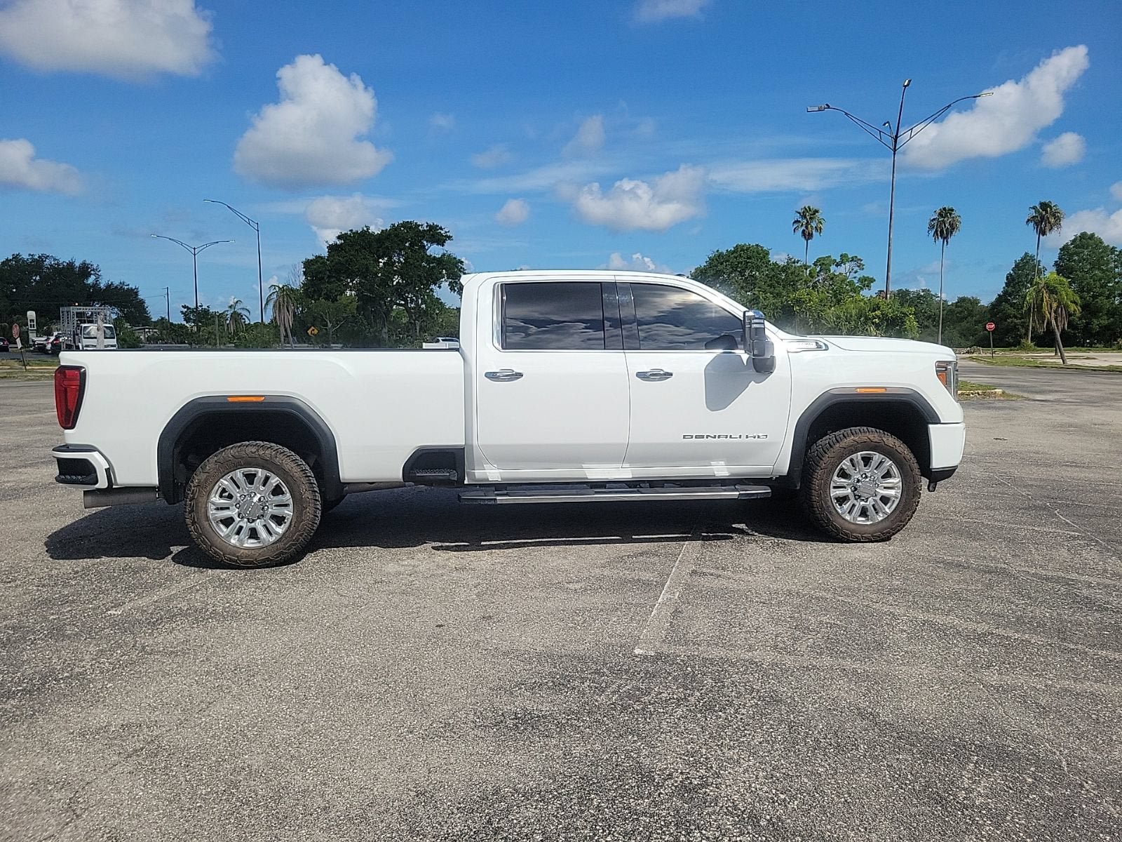 Used 2021 GMC Sierra 3500 Denali w/ Denali Ultimate Package AWD/4WD image 4
