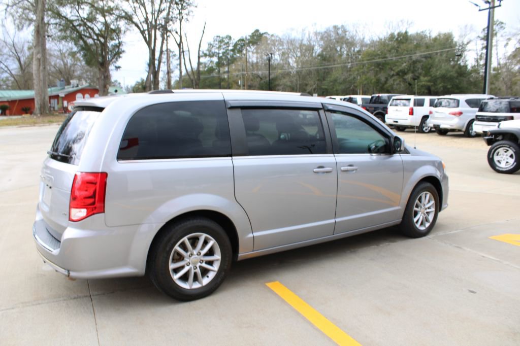 Used 2020 Dodge Grand Caravan SXT image 4