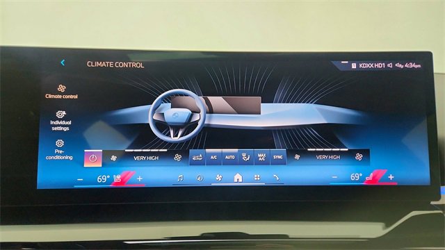 Used 2024 BMW 530i xDrive image 45