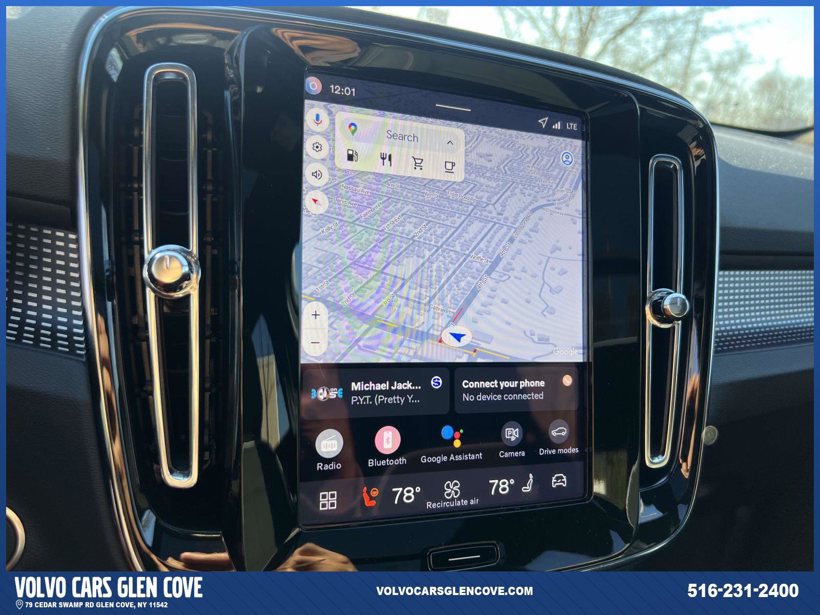 Used 2026 Volvo XC40 B5 Ultra w/ Climate Package image 28