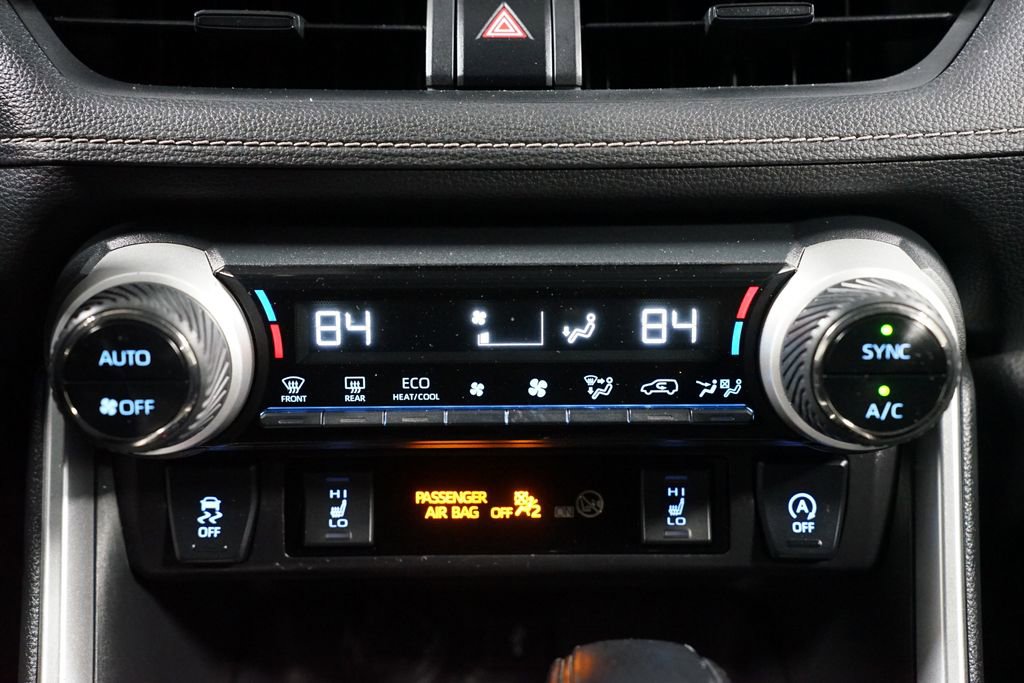 Used 2020 Toyota RAV4 XLE image 19