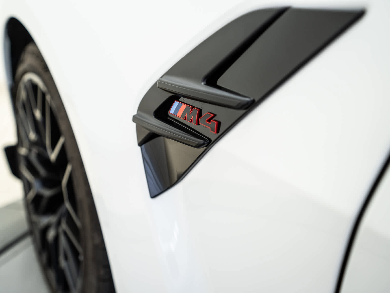 Used 2023 BMW M4 CSL image 31