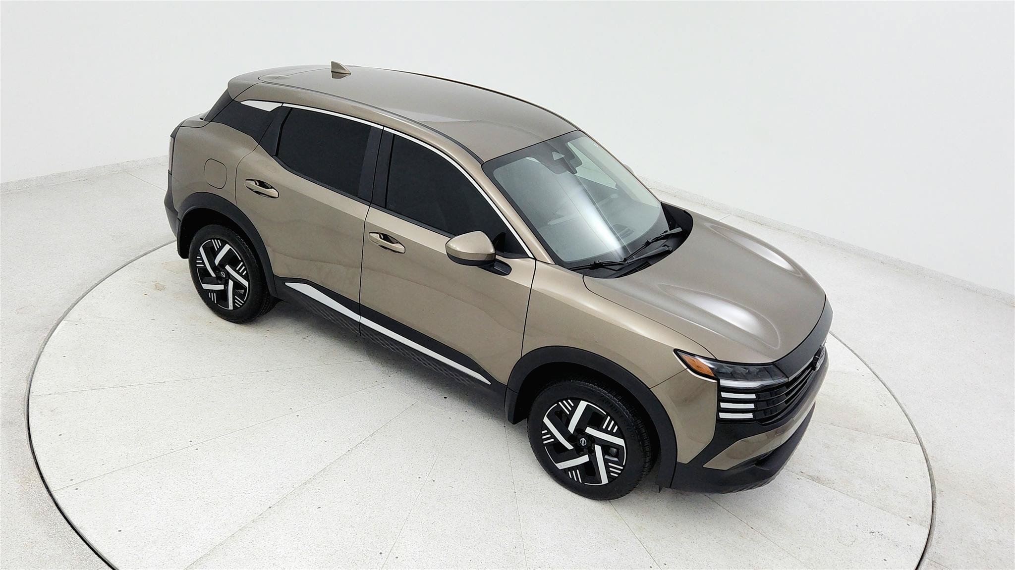 Used 2025 Nissan Kicks SV w/ Charging Package FWD image 37