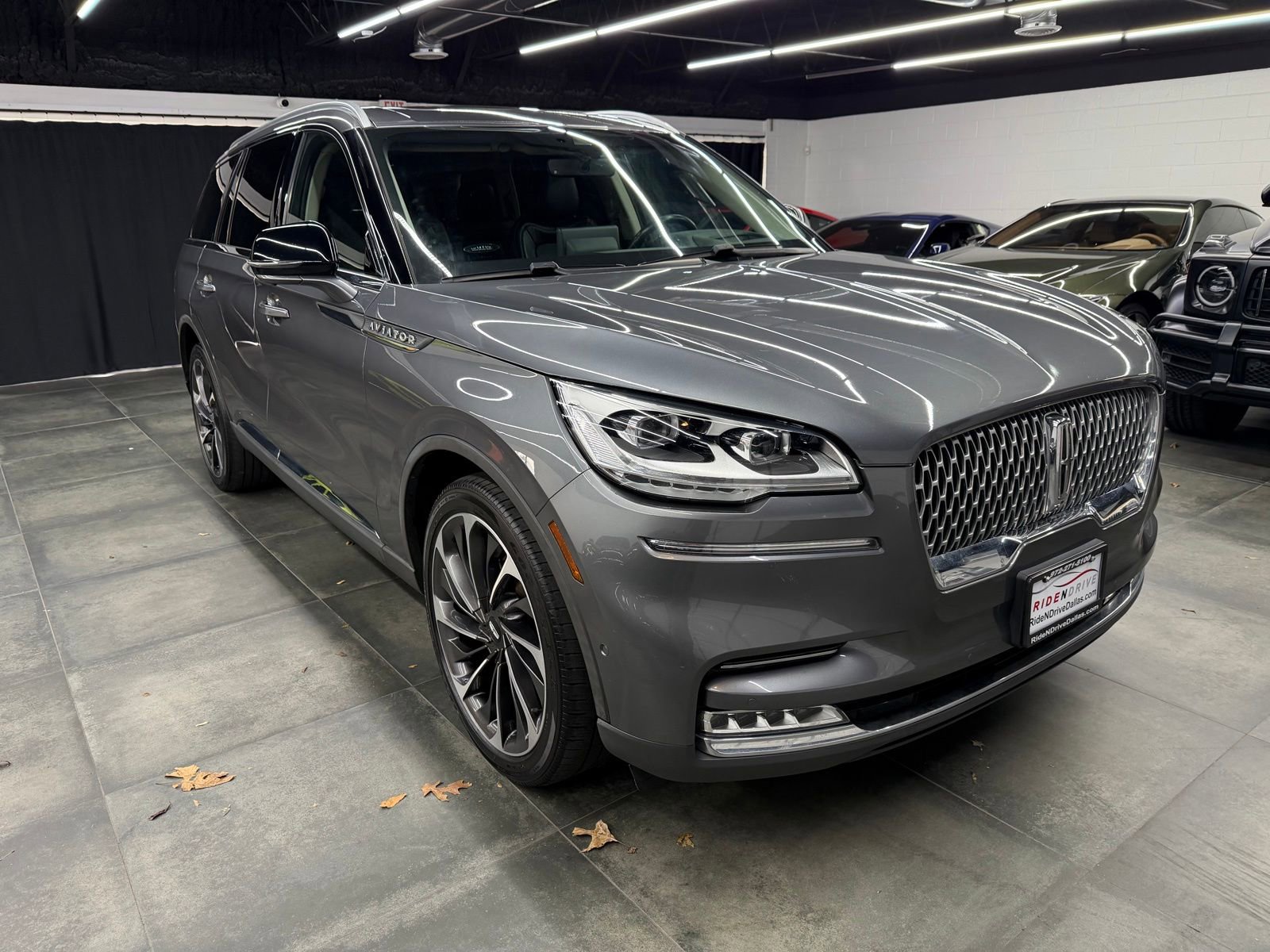 Used 2022 Lincoln Aviator Reserve w/ Equipment Group 201A image 9