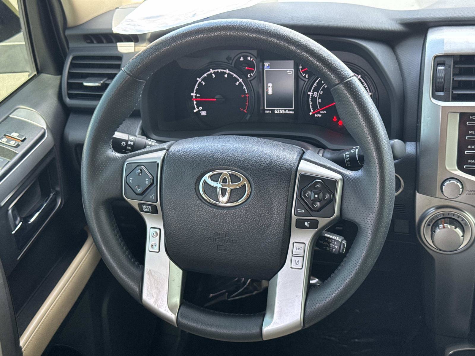 Used 2022 Toyota 4Runner SR5 Premium w/ Moonroof Package RWD image 10