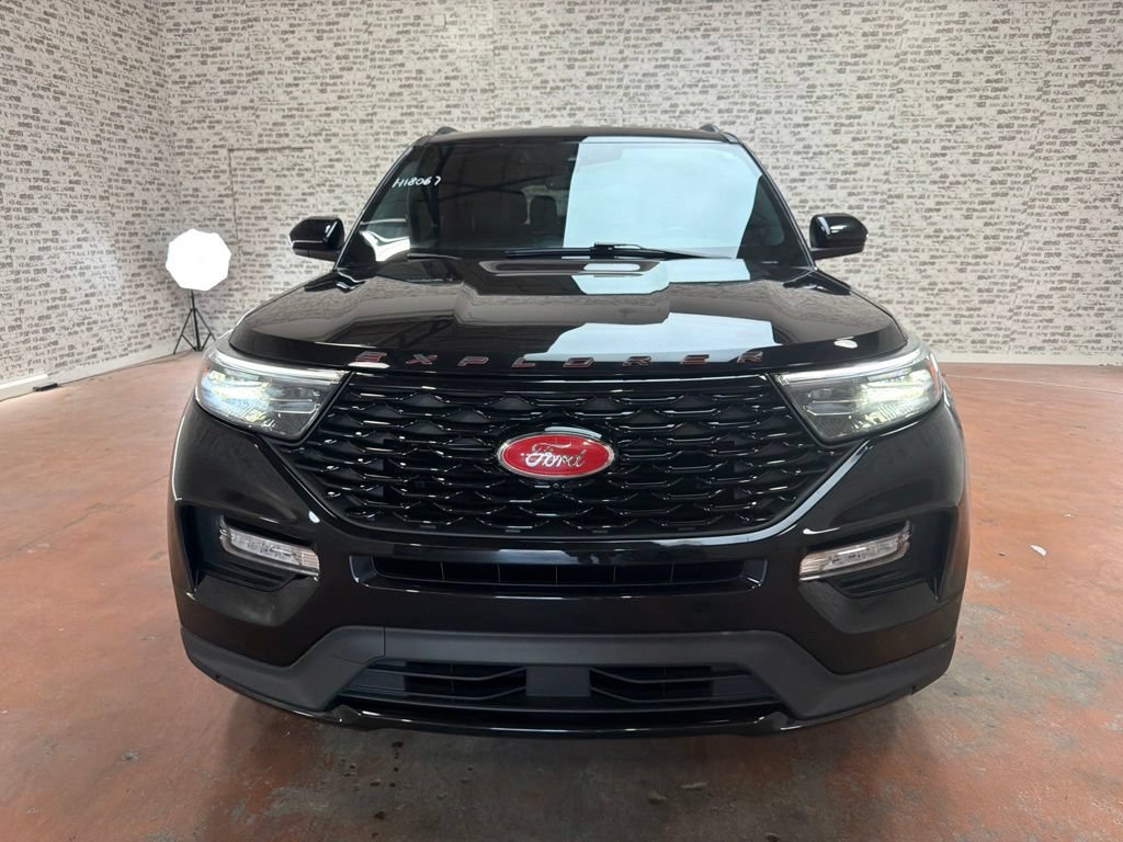 Used 2022 Ford Explorer ST-Line AWD/4WD image 2