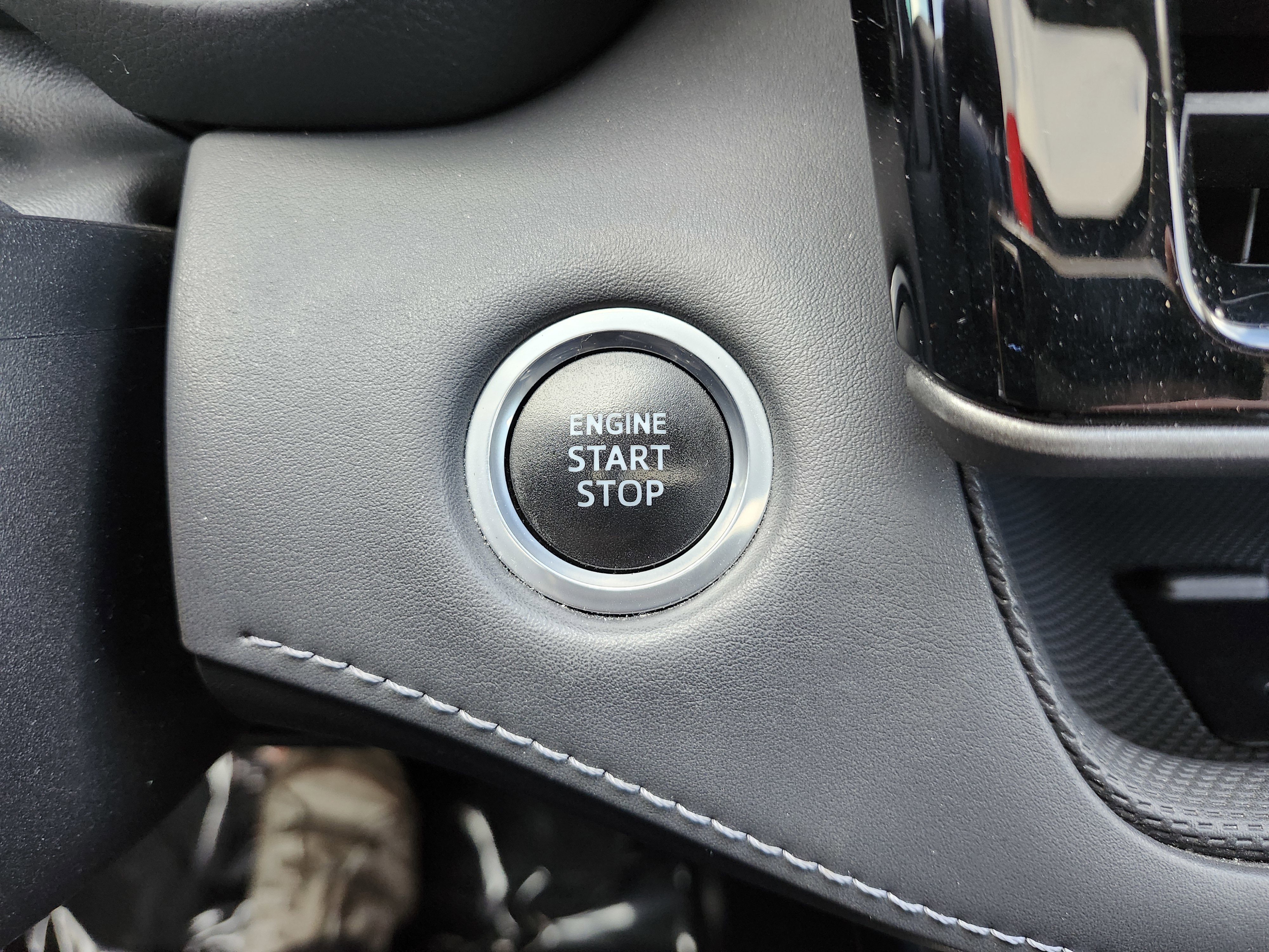 Used 2021 Toyota Highlander Limited image 8