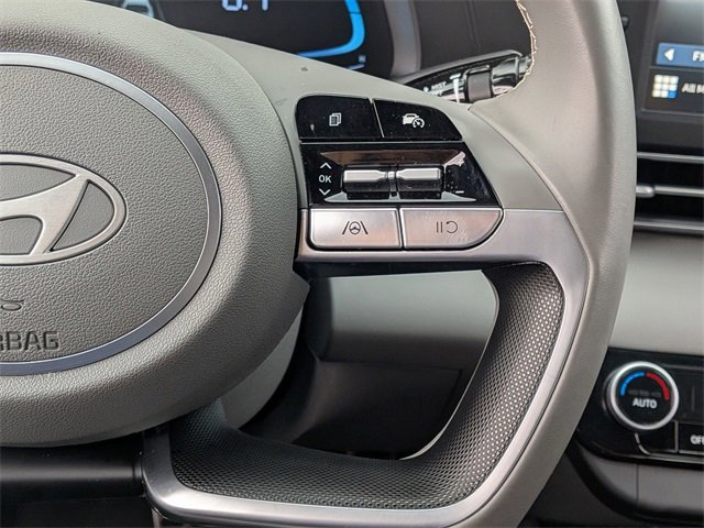 Used 2025 Hyundai Elantra Sport image 16