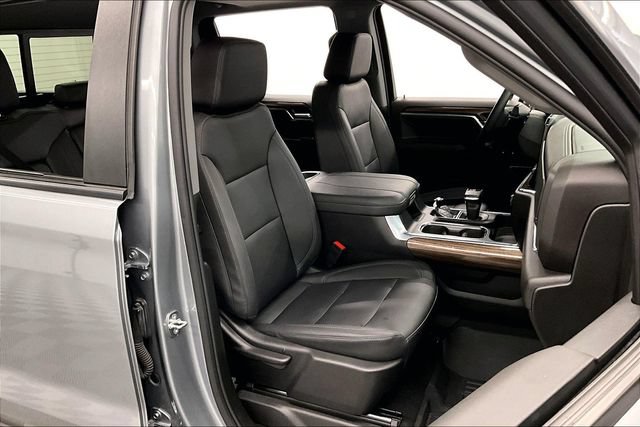 Used 2024 Chevrolet Silverado 1500 RST AWD/4WD image 8
