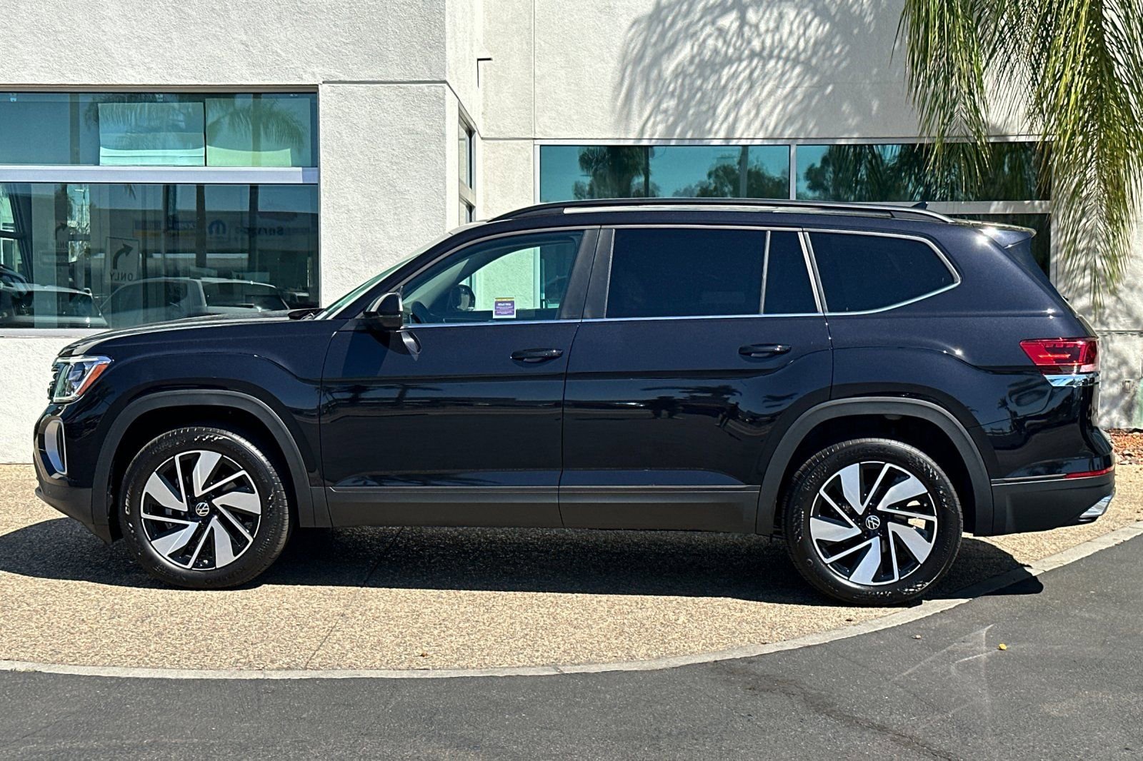New 2026 Volkswagen Atlas SE image 7