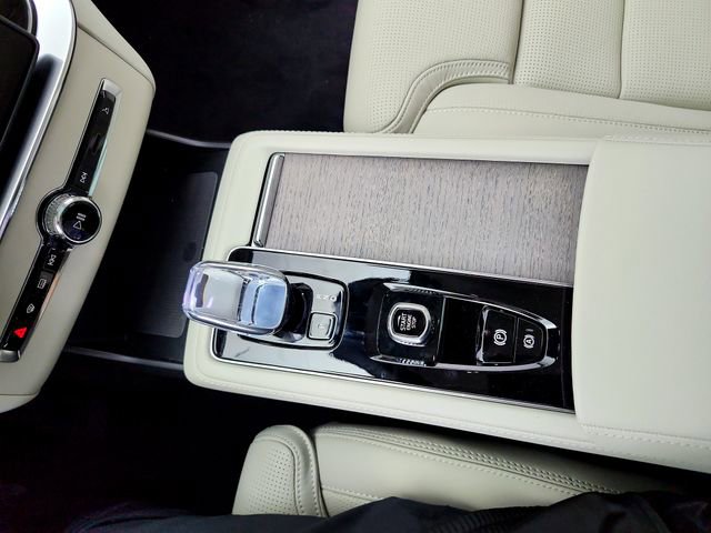 New 2026 Volvo XC90 T8 Ultra w/ Lounge Package AWD/4WD image 26