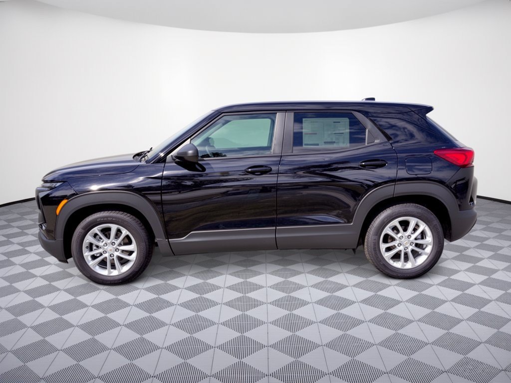 New 2026 Chevrolet TrailBlazer LS w/ LS Convenience Package FWD image 2