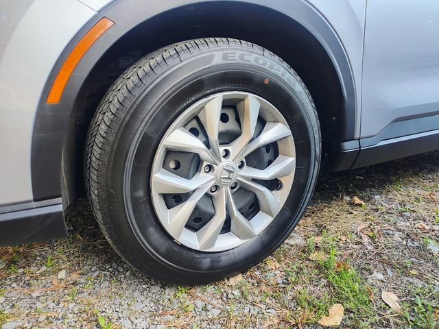 Used 2025 Honda CR-V LX image 2