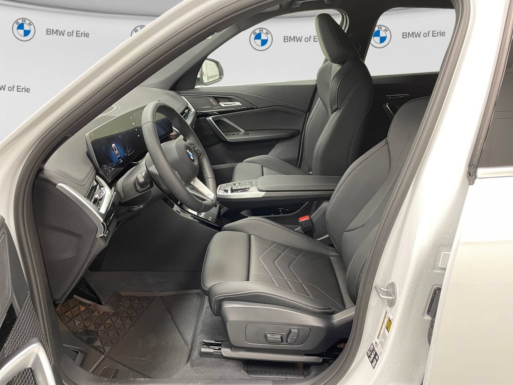 New 2026 BMW X1 xDrive28i w/ Technology Package AWD/4WD image 7