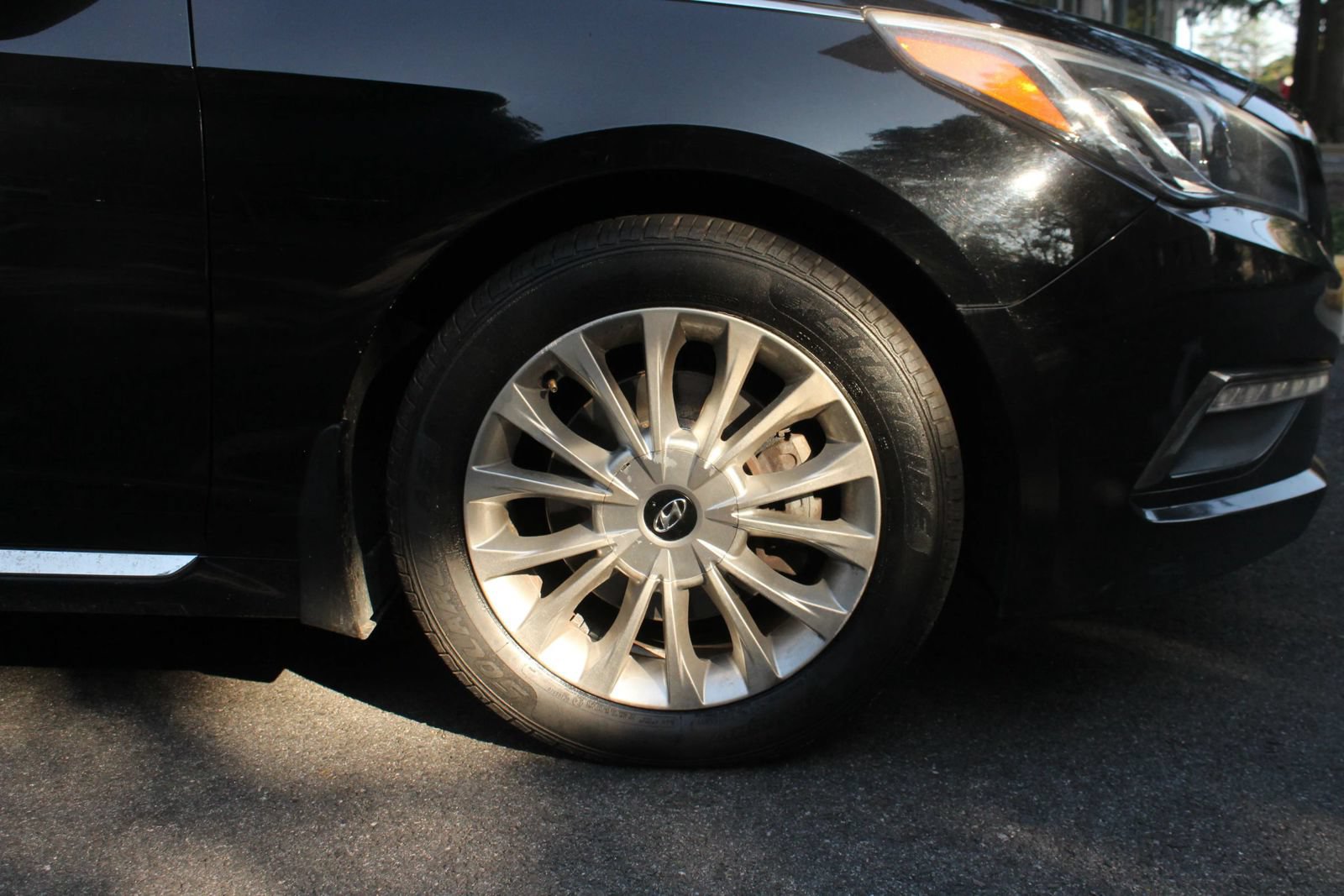 Used 2015 Hyundai Sonata Limited FWD image 4