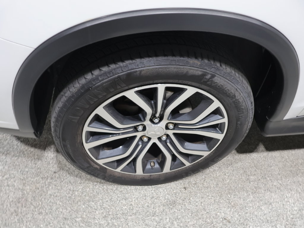 Used 2017 Mitsubishi Outlander Sport ES AWD/4WD image 8