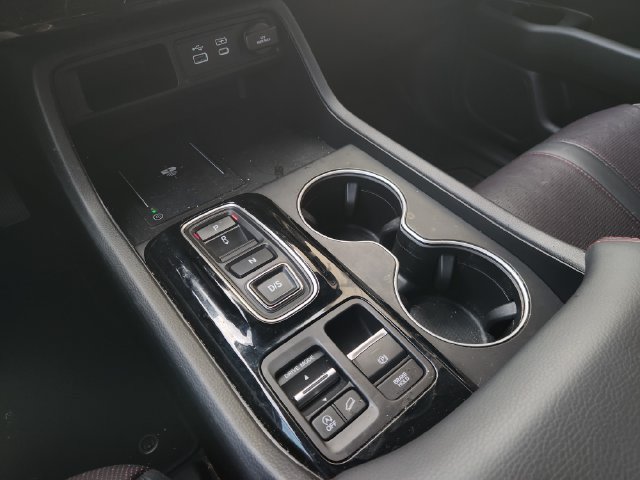 Used 2025 Honda Pilot Black Edition image 18