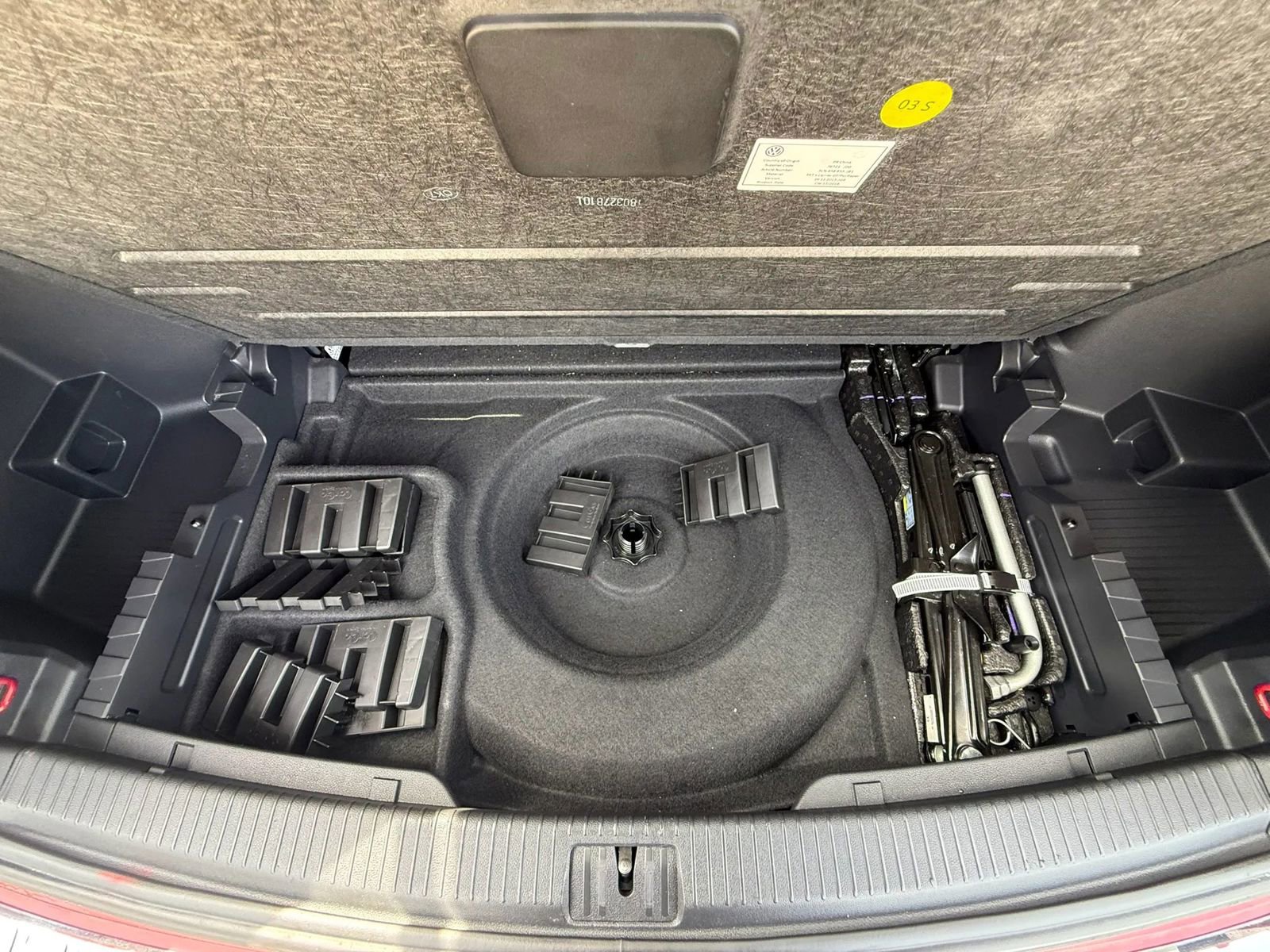 Used 2018 Volkswagen Atlas SE FWD image 17