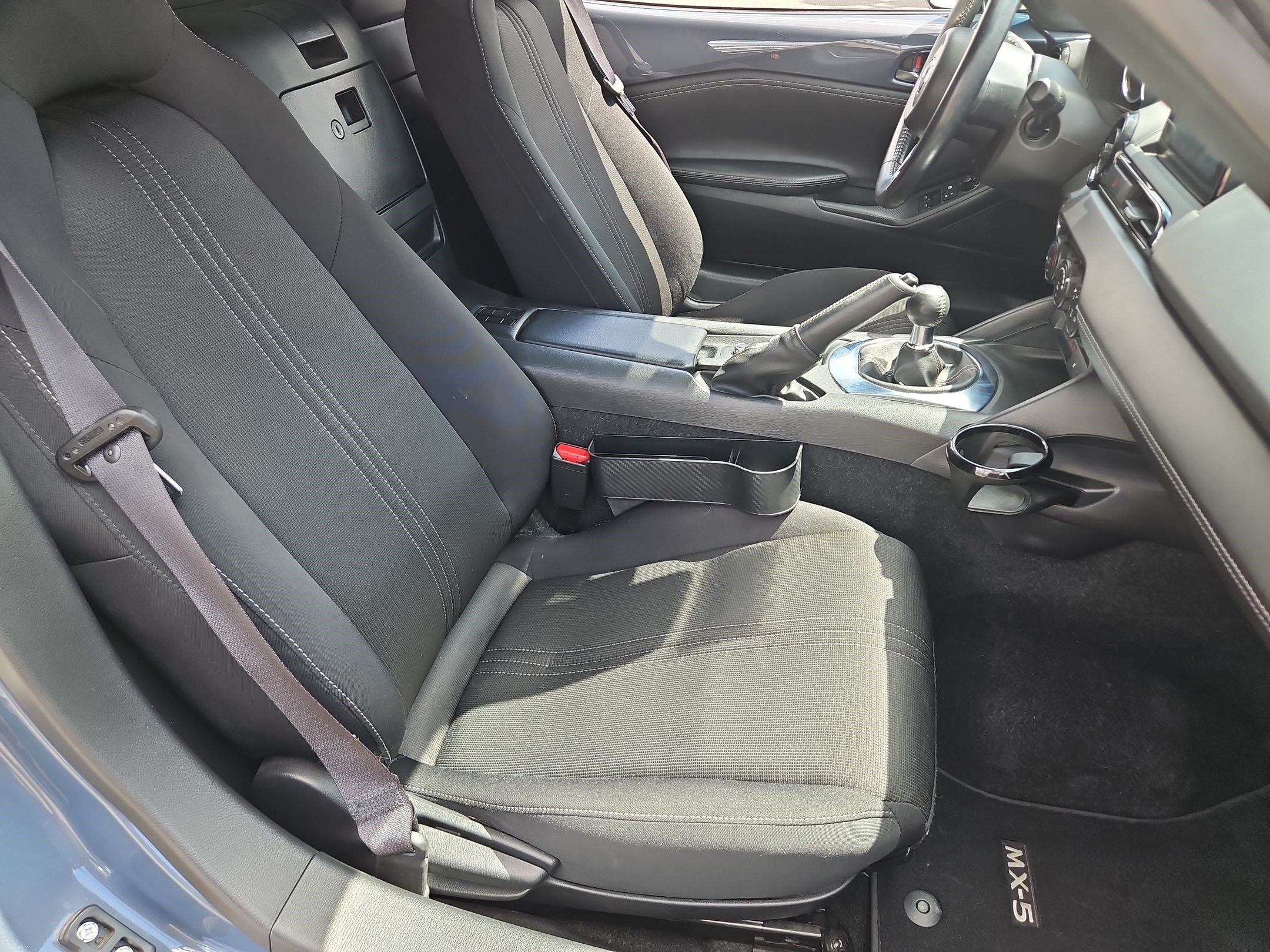 Used 2020 MAZDA MX-5 Miata Club RWD image 26