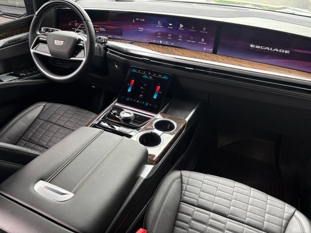 Certified 2025 Cadillac Escalade ESV Sport Platinum AWD/4WD image 28