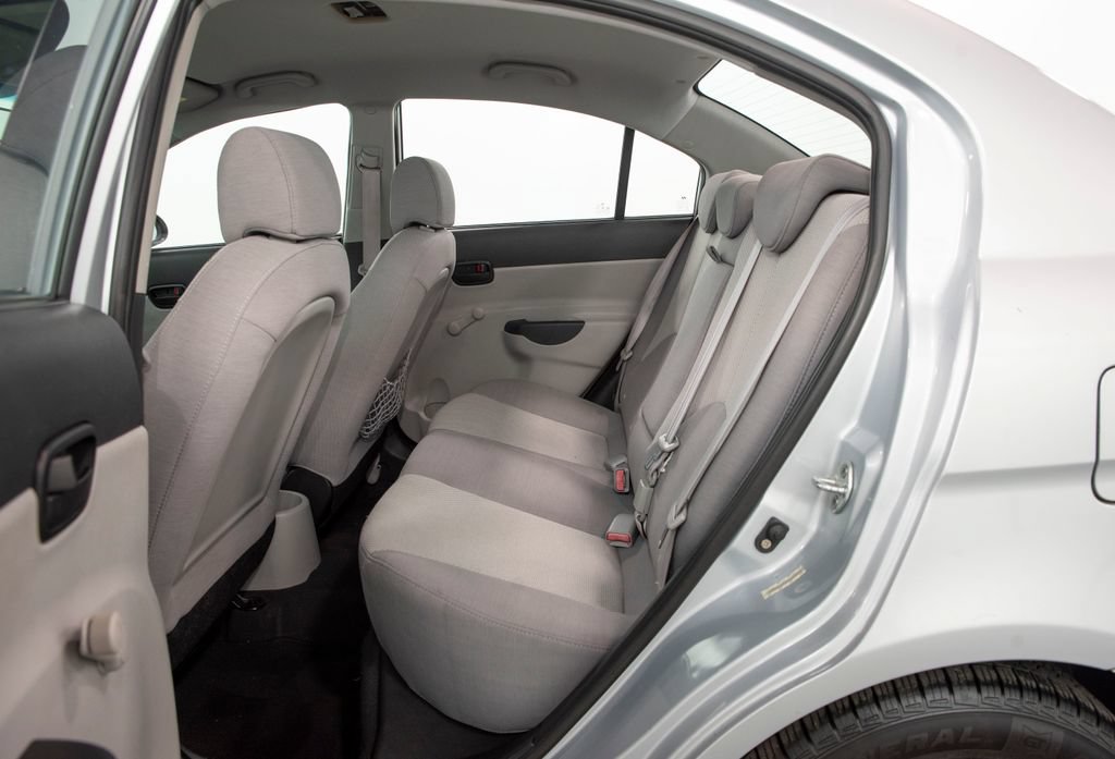 Used 2009 Hyundai Accent GLS w/ Popular Equipment Pkg 5 FWD image 8
