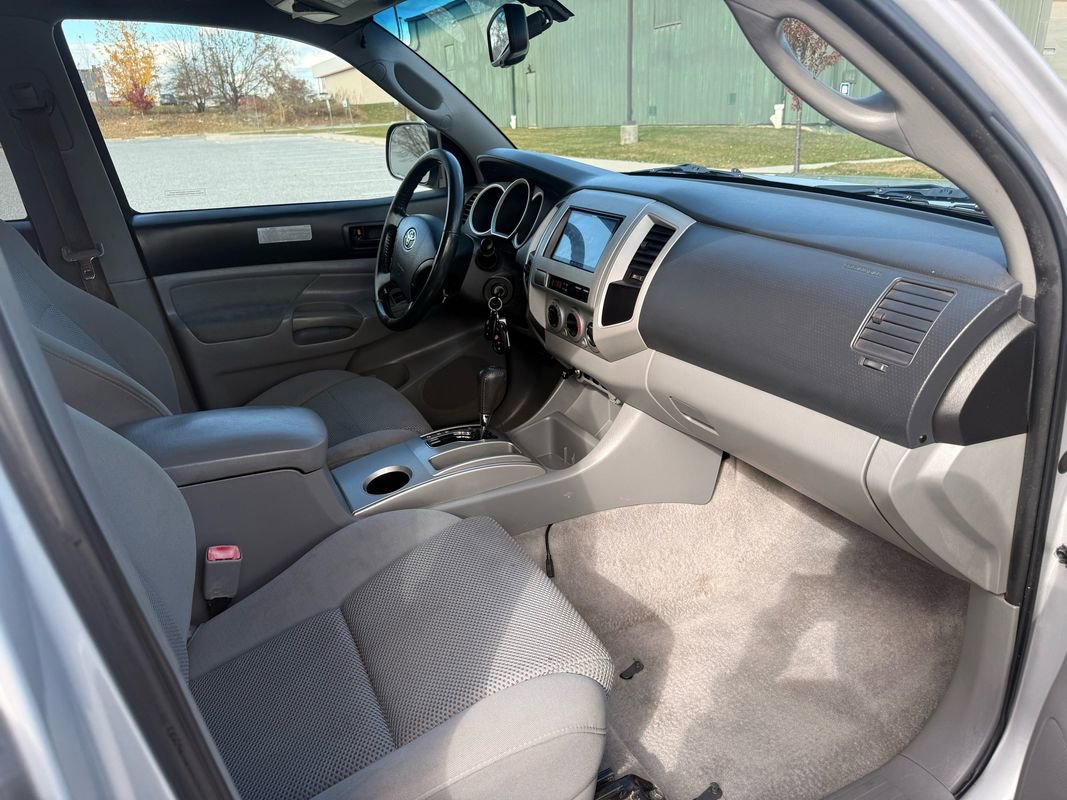Used 2010 Toyota Tacoma 4x4 Double Cab image 14