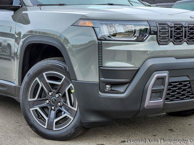 New 2026 Jeep Cherokee Laredo AWD/4WD image 3