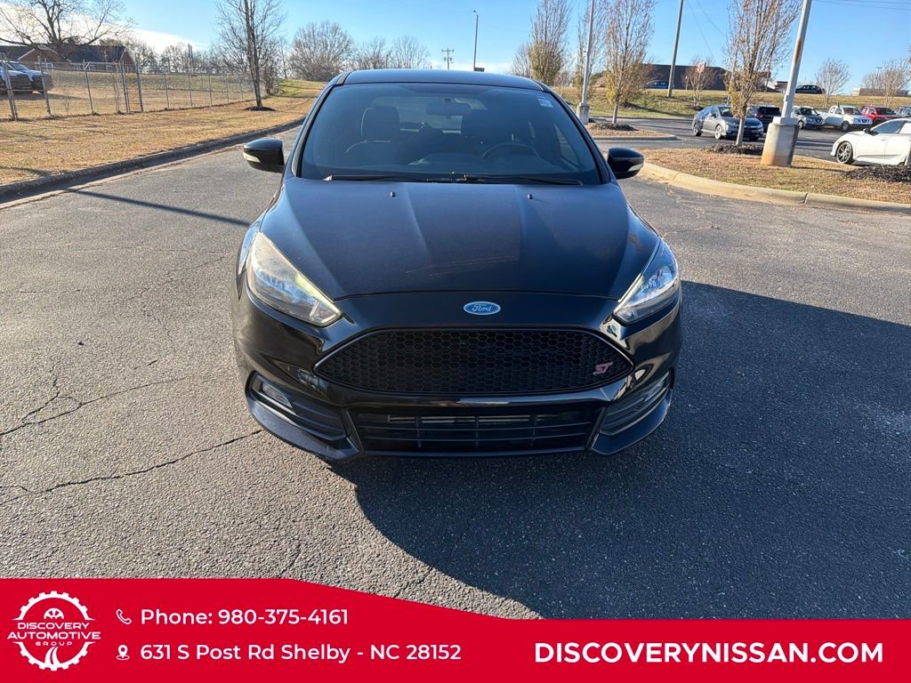 Used 2017 Ford Focus ST image 4