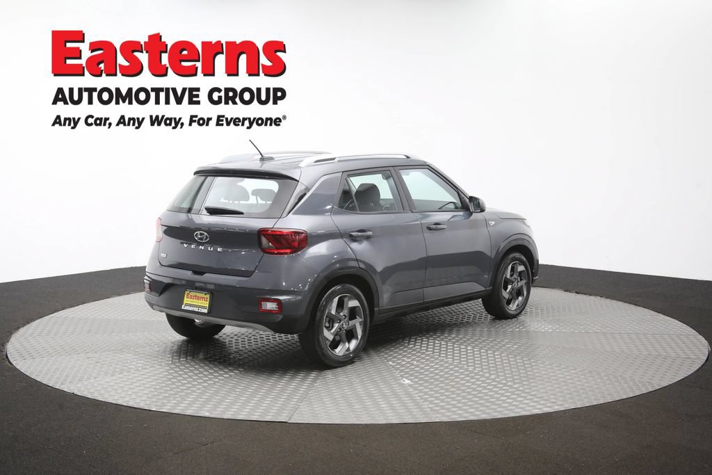 Used 2025 Hyundai Venue SEL FWD image 40
