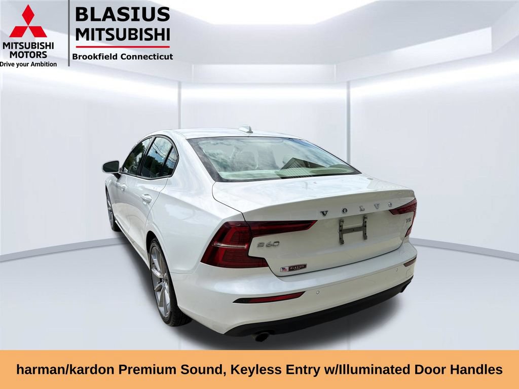 Used 2019 Volvo S60 T5 Momentum w/ Multimedia Package FWD image 11