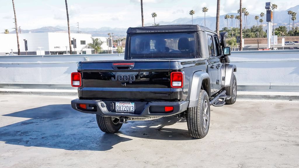 Used 2021 Jeep Gladiator Sport AWD/4WD image 9