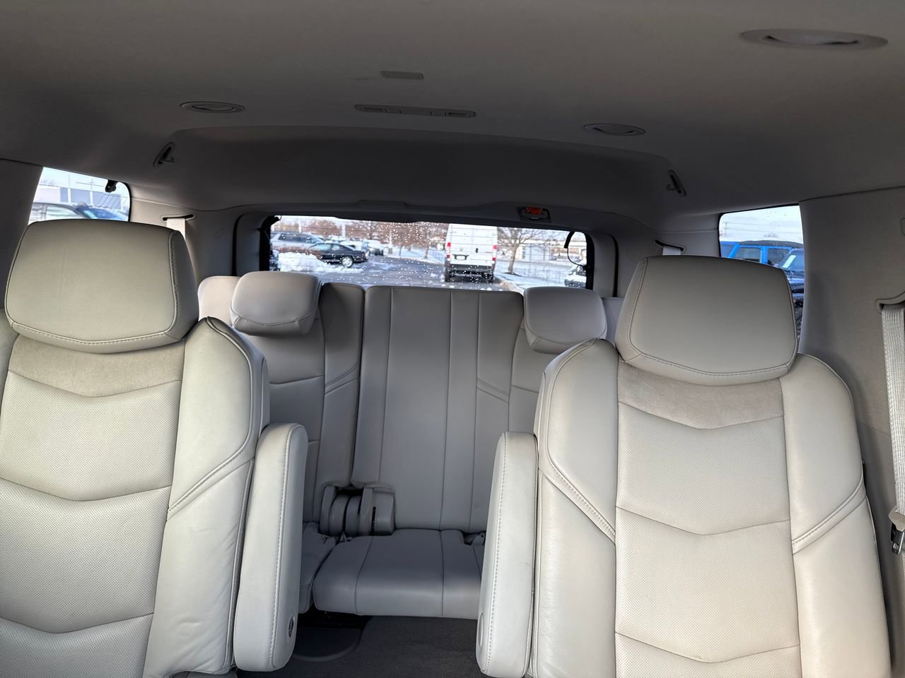 Used 2016 Cadillac Escalade Premium image 28