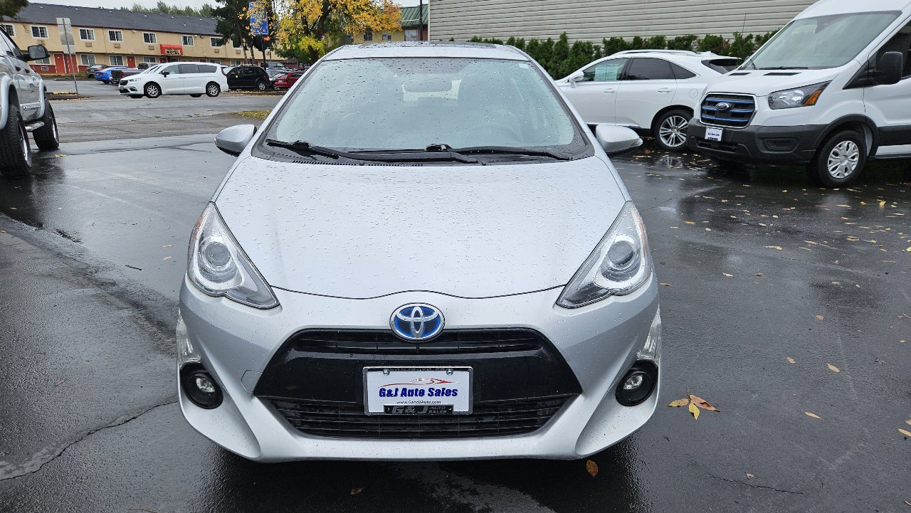 Used 2015 Toyota Prius C Four image 4