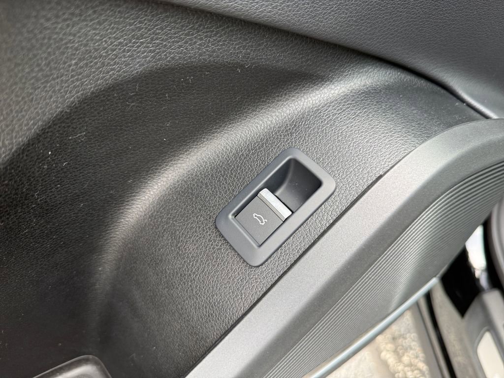 Used 2024 Audi SQ5 Premium Plus image 33