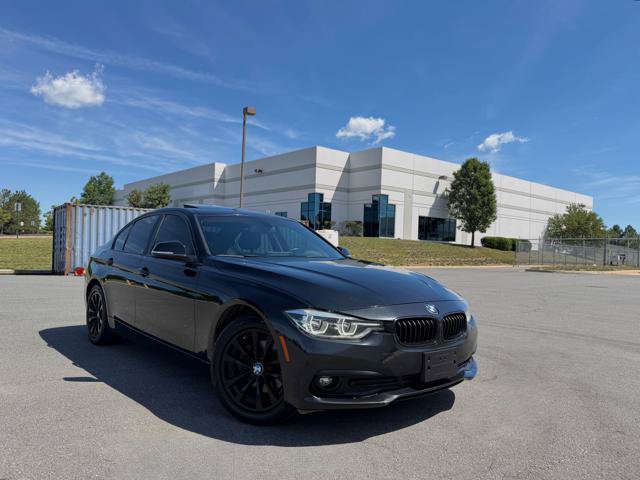 Used 2018 BMW 320i xDrive Sedan w/ Convenience Package AWD/4WD image 2