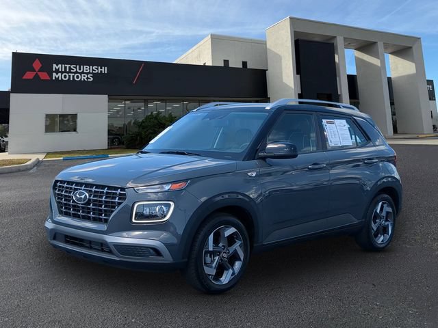 Used 2025 Hyundai Venue Limited FWD image 1