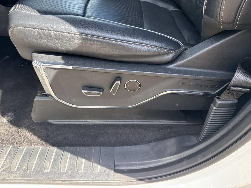 Used 2023 Ford F150 Lariat w/ Equipment Group 502A High AWD/4WD image 19